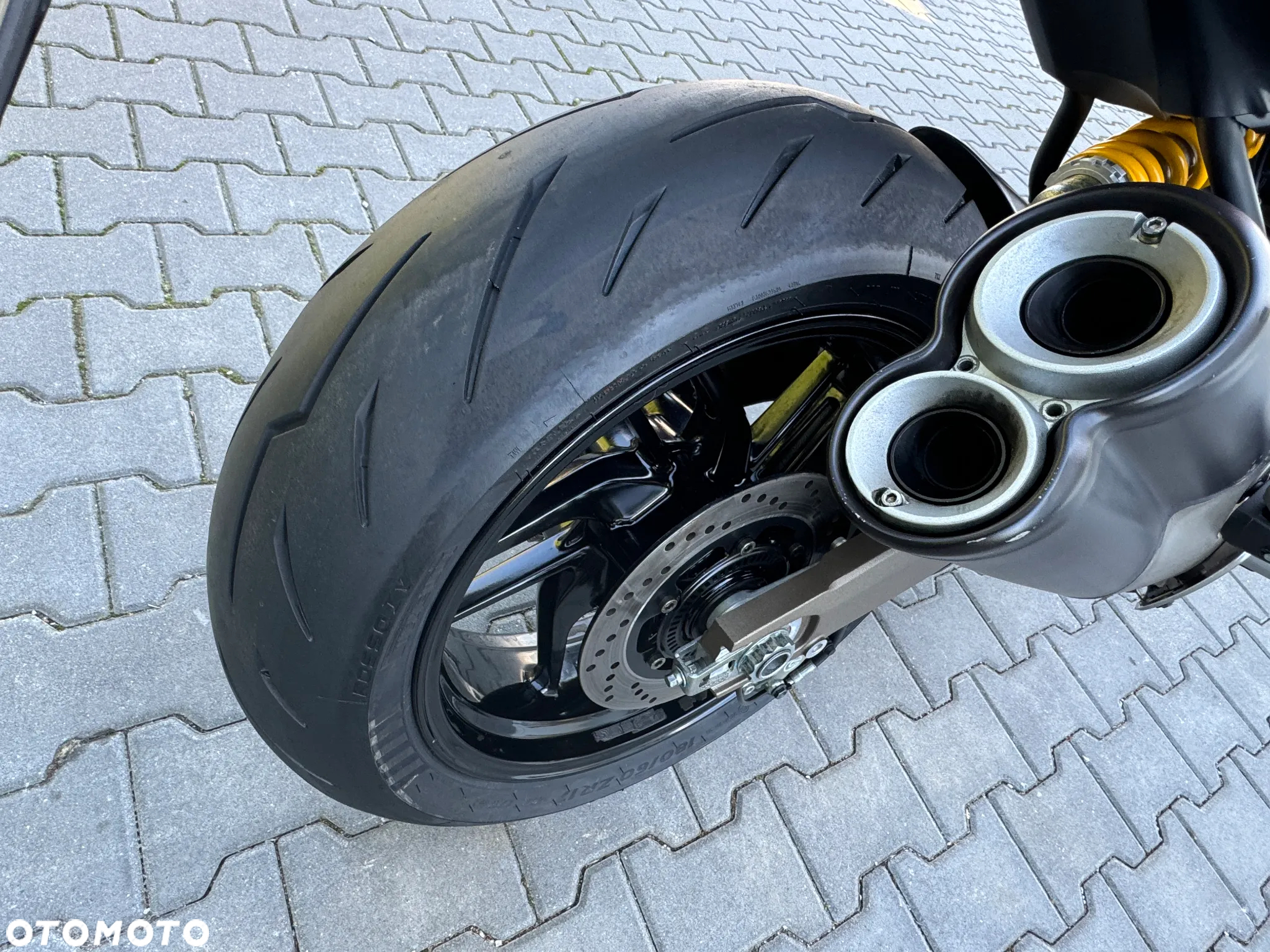 Ducati Monster - 25