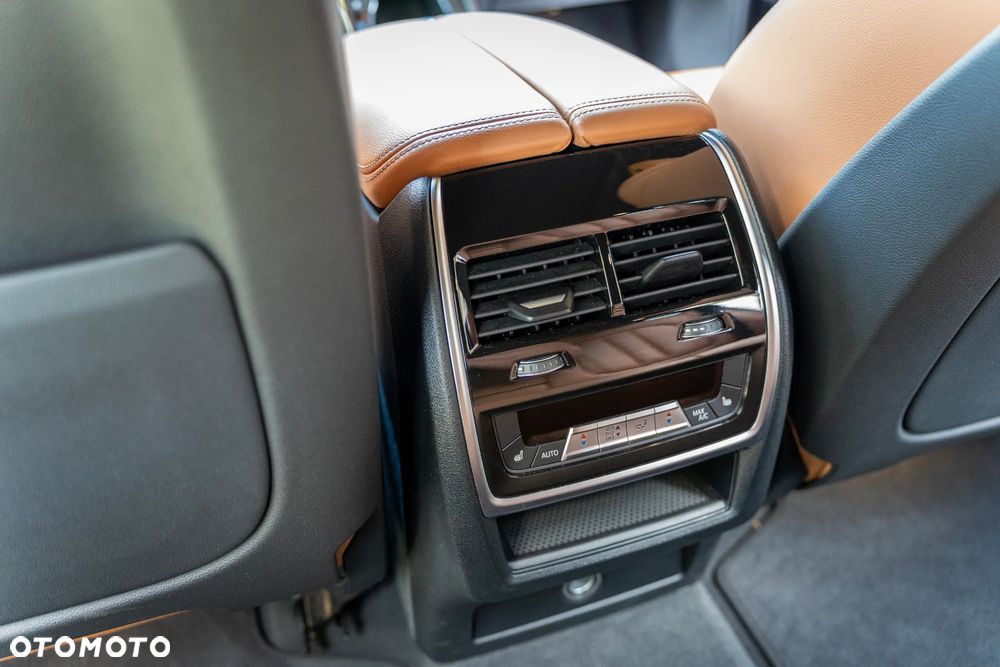 BMW X5 xDrive40i sport - 25