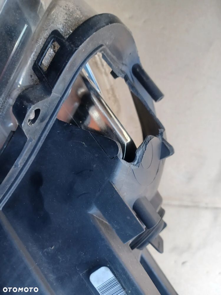 LAMPA PRZEDNIA PRAWA C3 II LIFT 9677033880-04 - 4