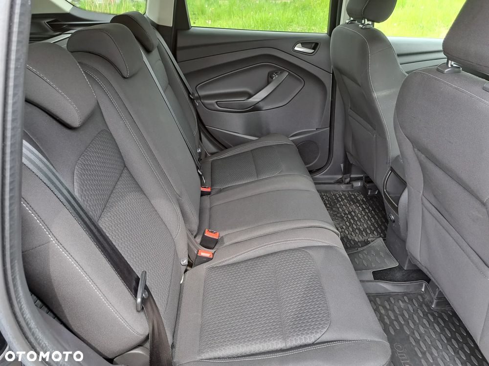 Ford Kuga - 19