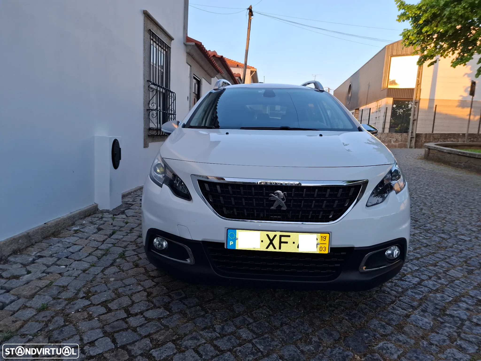 Peugeot 2008 1.2 PureTech Style - 3