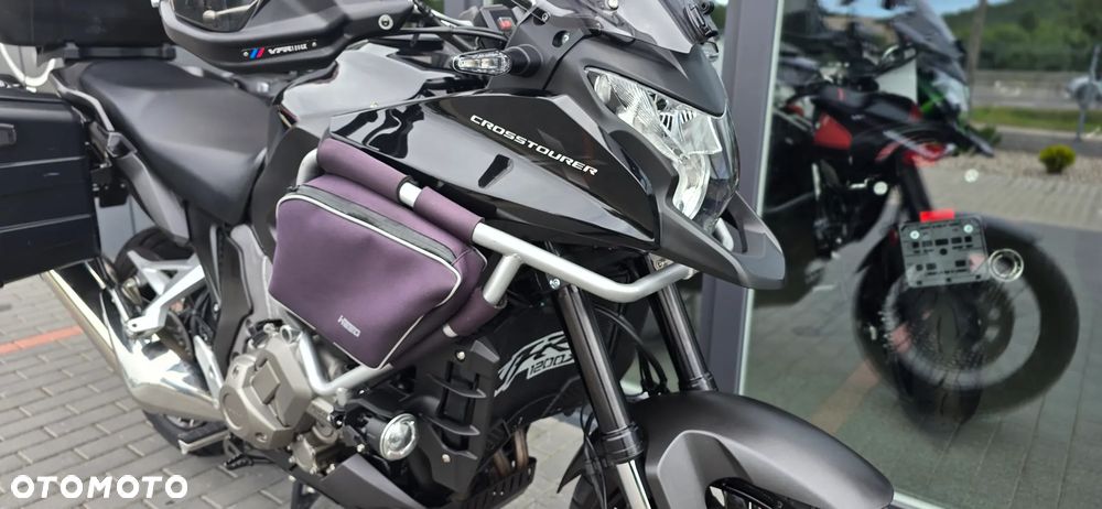 Honda VFR - 8