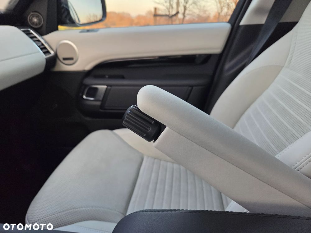 Land Rover Discovery 3.0 D250 mHEV SE - 27