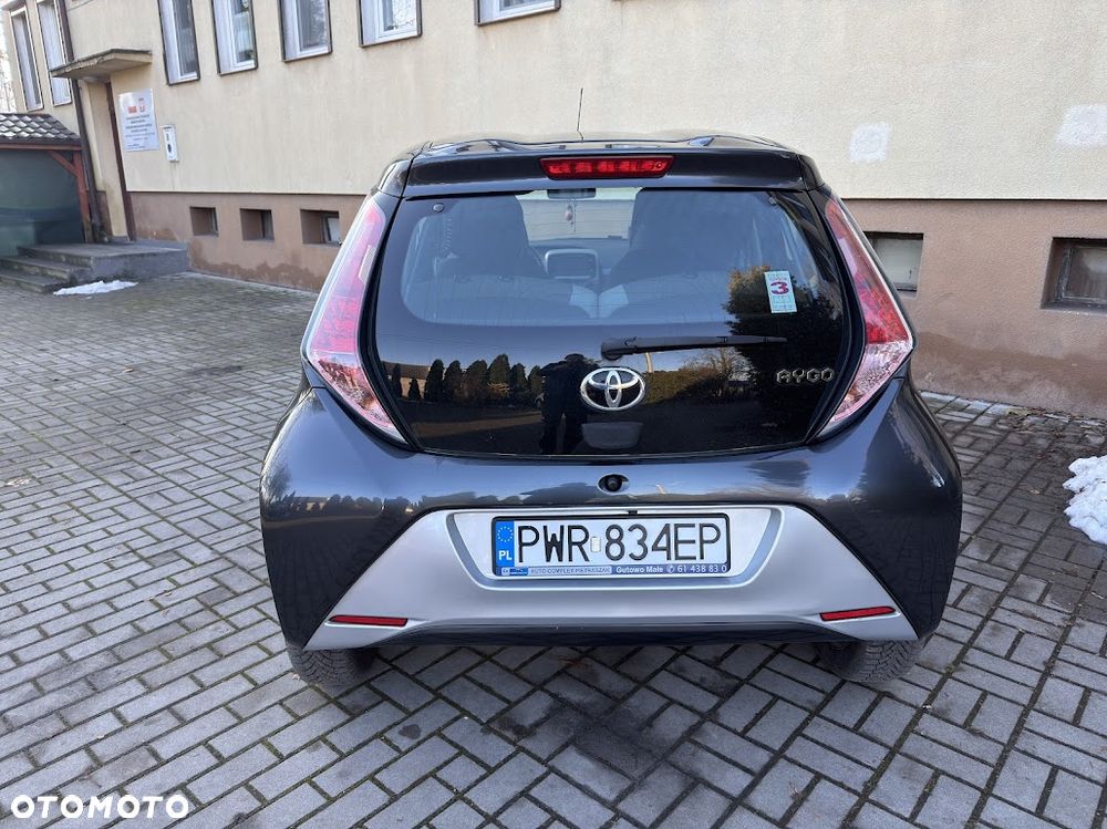 Toyota Aygo x-play Eco - 11