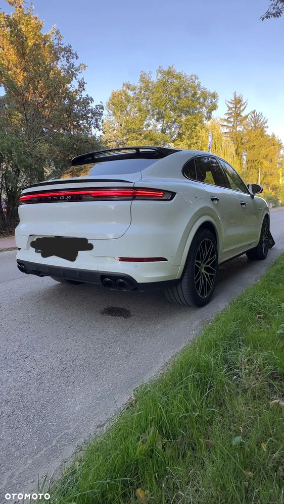 Porsche Cayenne Coupe E-Hybrid PHEV - 4