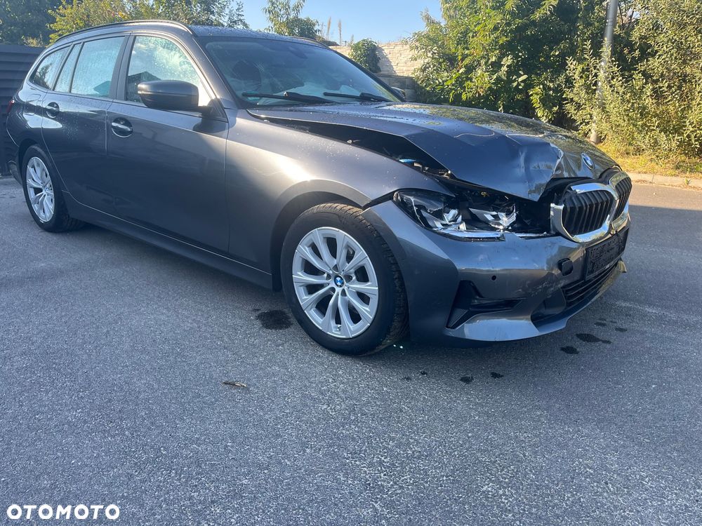 BMW Seria 3 318d Touring Sport Line - 12