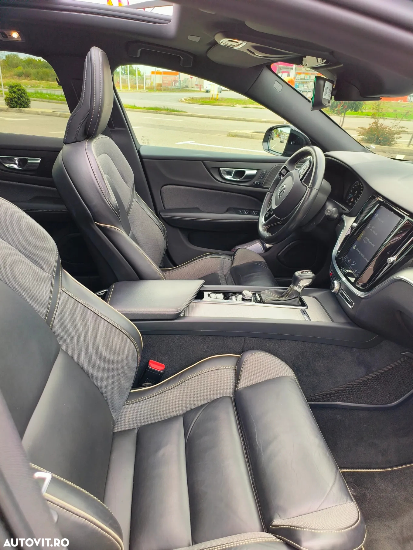 Volvo V60 D4 R-Design - 5