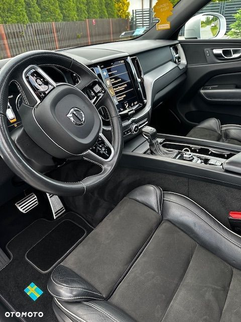 Volvo XC 60 D5 AWD R-Design - 14