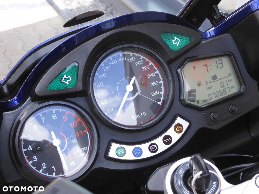 Yamaha FJR - 26