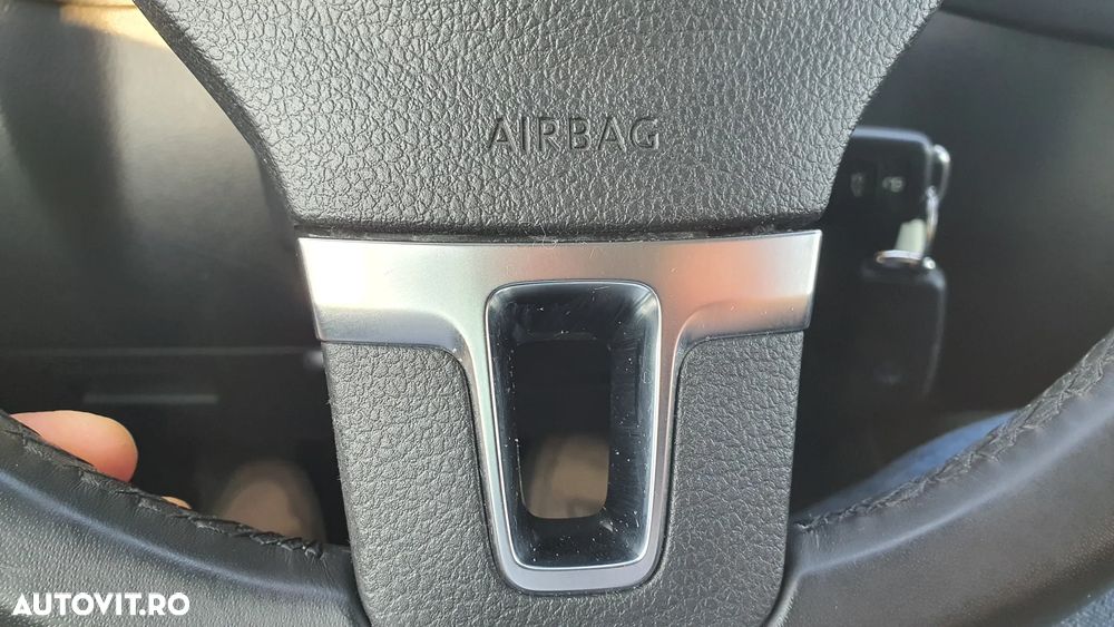 Volkswagen Tiguan 2.0 TDI 4Motion DSG Track & Field - 29