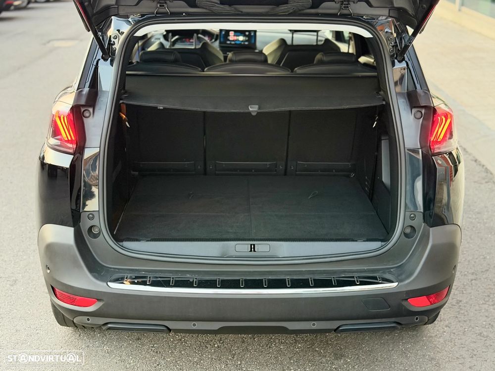 Peugeot 5008 1.2 PureTech Allure Pack EAT8 - 17
