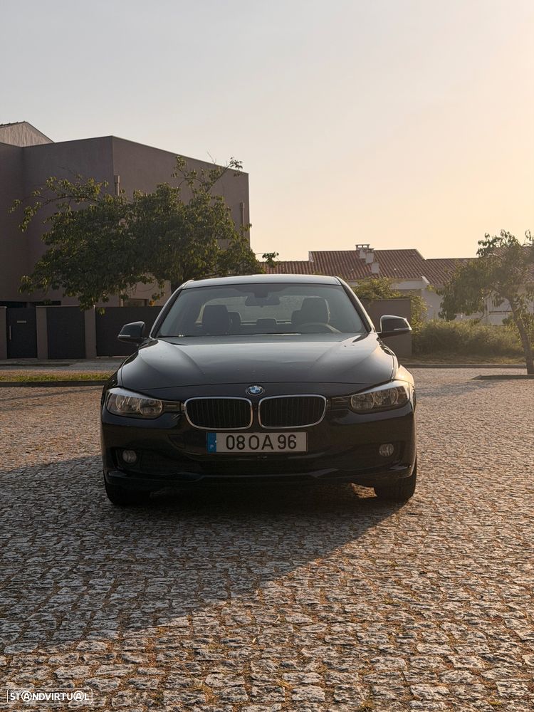 BMW 318 d Auto - 7