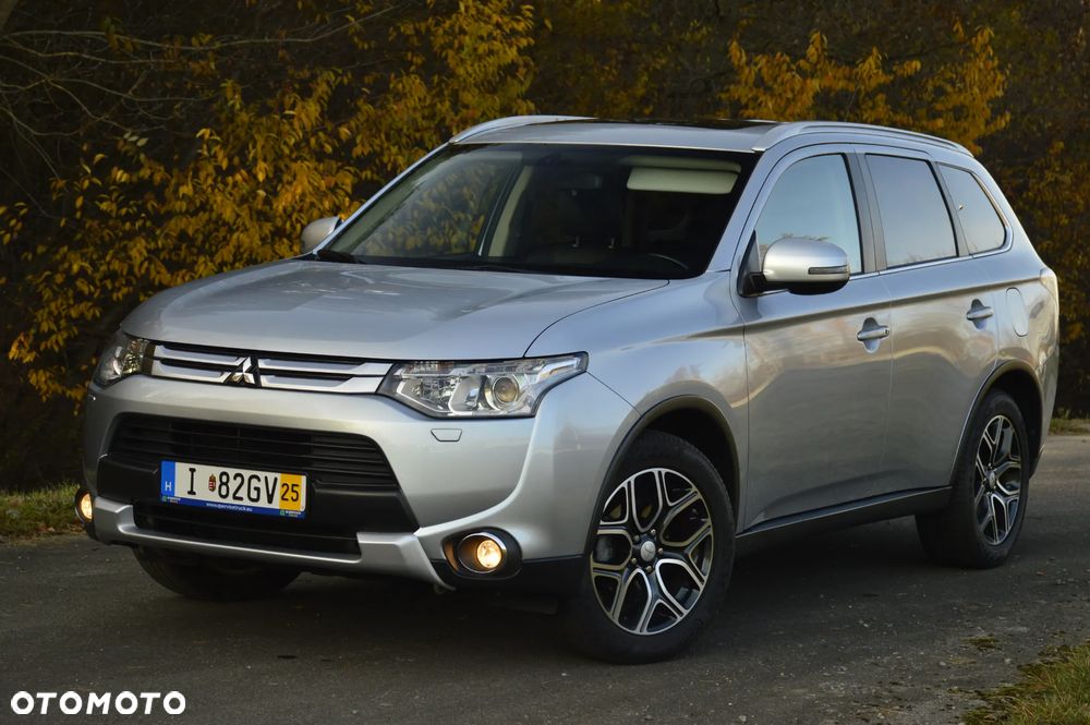 Mitsubishi Outlander 2.0 Intense + Navi 4WD CVT - 3