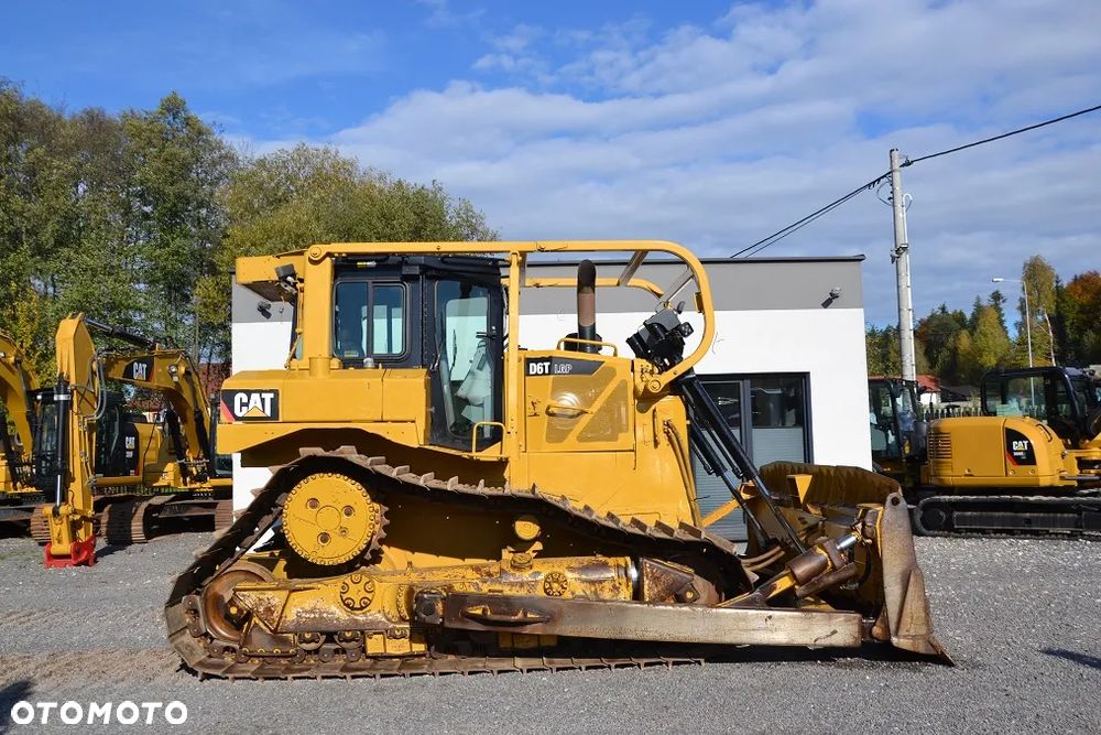 Caterpillar D6T LGP - 12