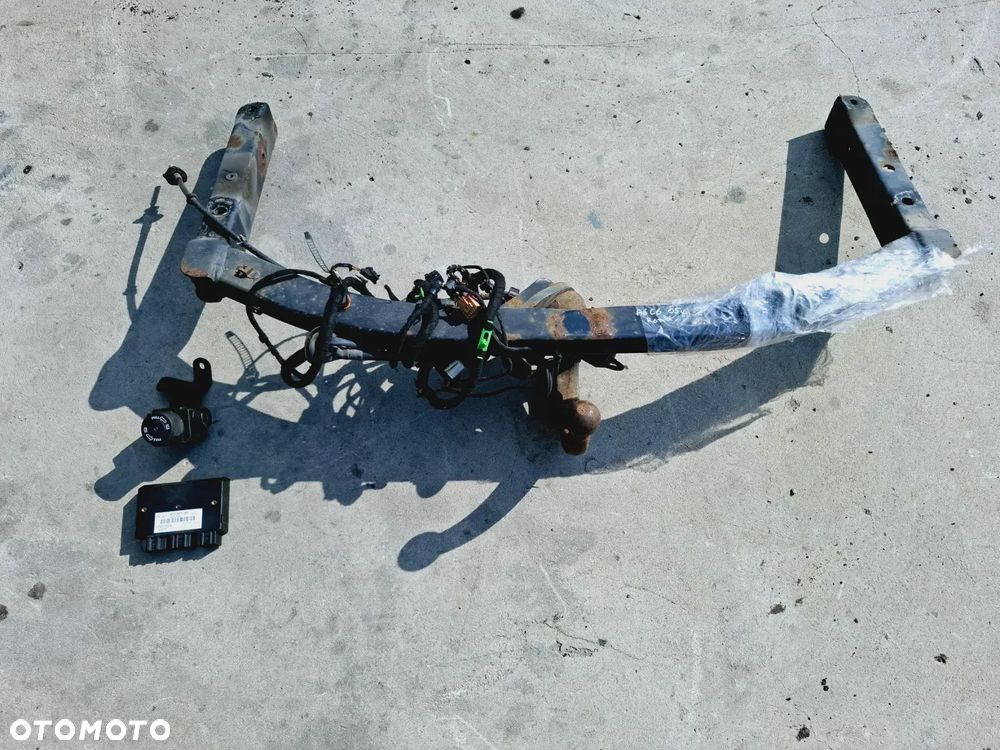 Hak Holowniczy Składany Elektryczny Kompletny Audi A6 C6 - 1