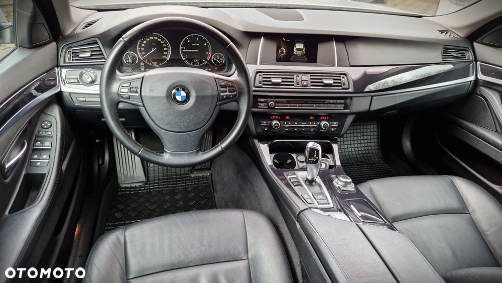 BMW Seria 5 525d - 7