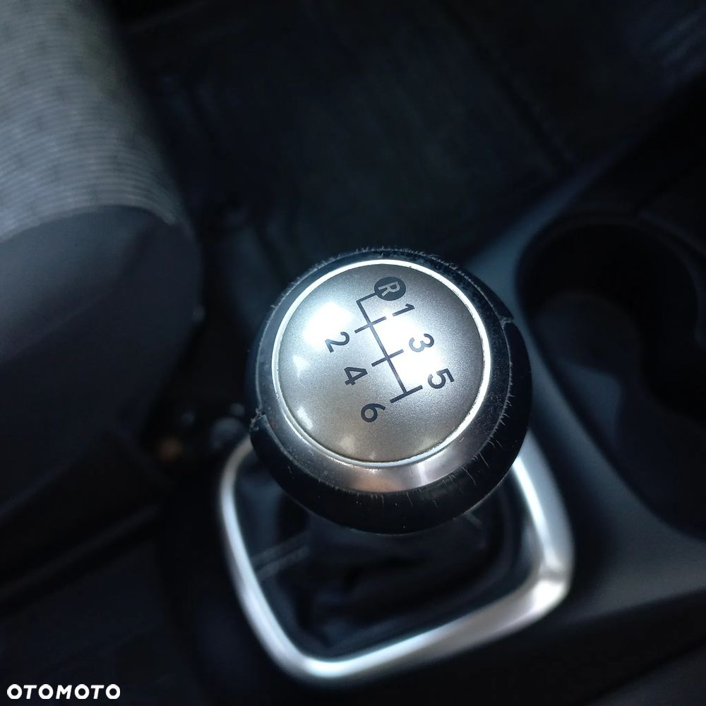 Toyota Yaris 1.33 Prestige - 12