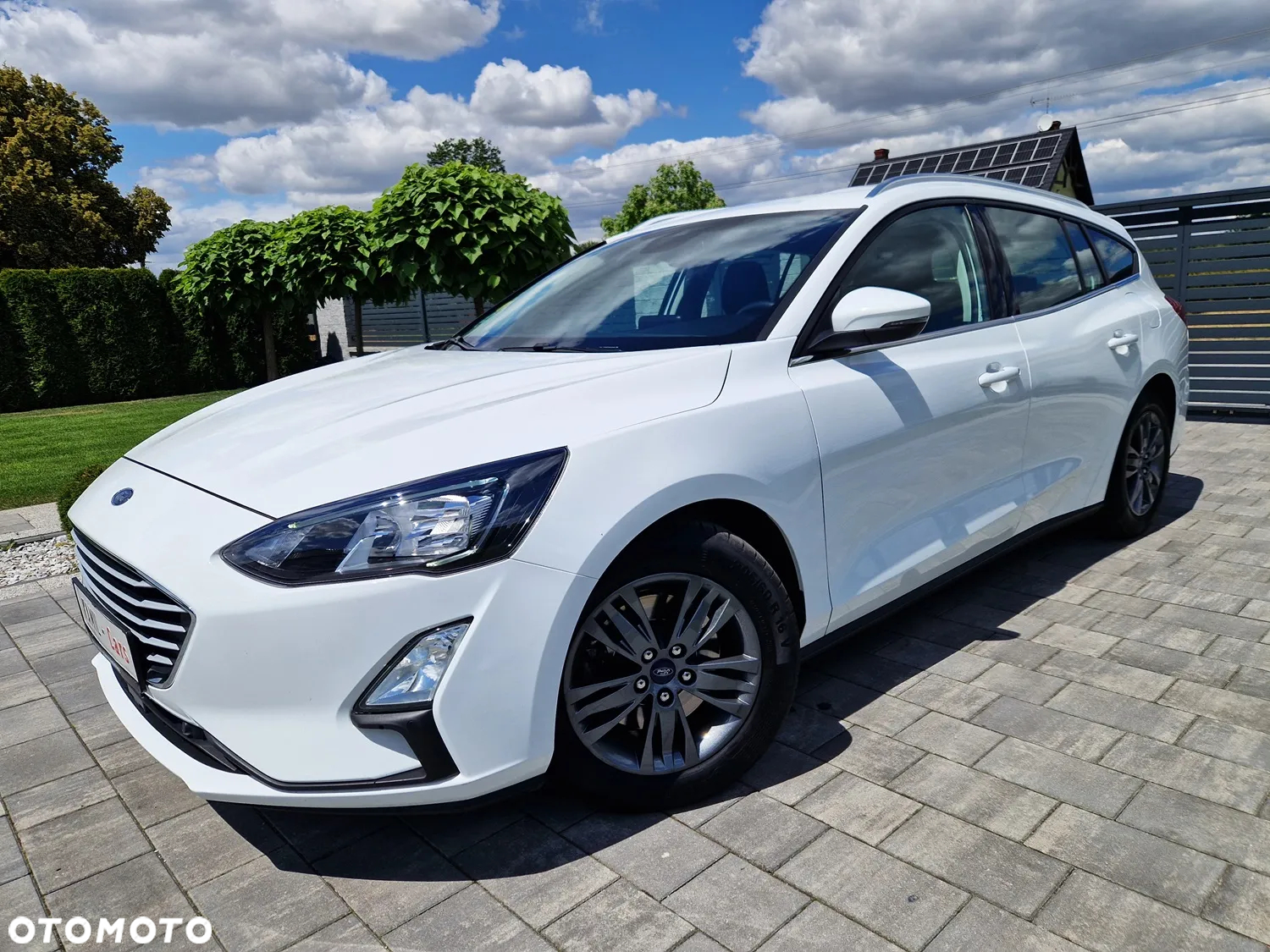 Ford Focus Turnier 1.5 EcoBlue Start-Stopp-System COOL&CONNECT DESIGN - 2