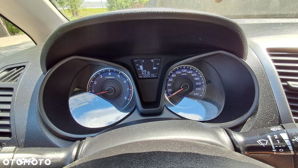 Kia Venga 1.6 CVVT Dream Team Edition - 8