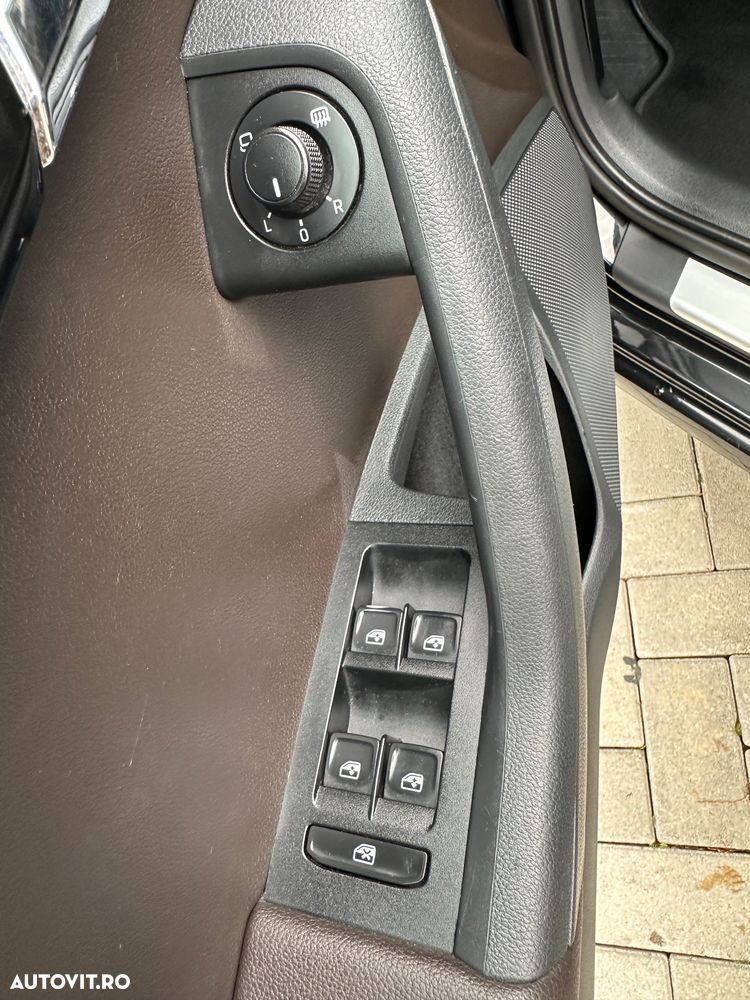 Skoda Octavia 2.0 TDI DSG L&K - 31