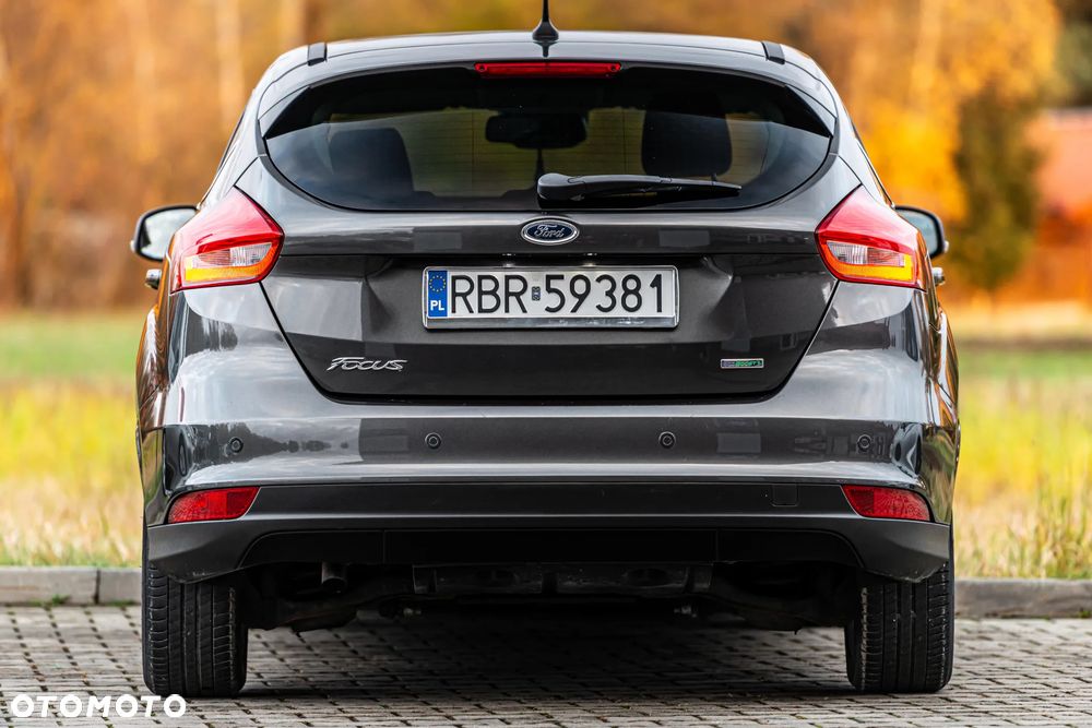 Ford Focus 1.0 EcoBoost Titanium Business - 17