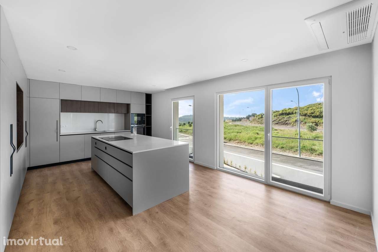 Moradia T4 + 1 com piscina, Belas Clube de Campo, Sintra - Grande imagem: 5/52