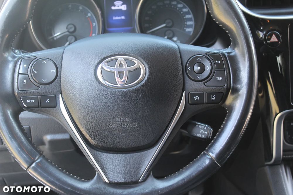 Toyota Auris 1.33 Dual-VVT-i Life Plus - 21