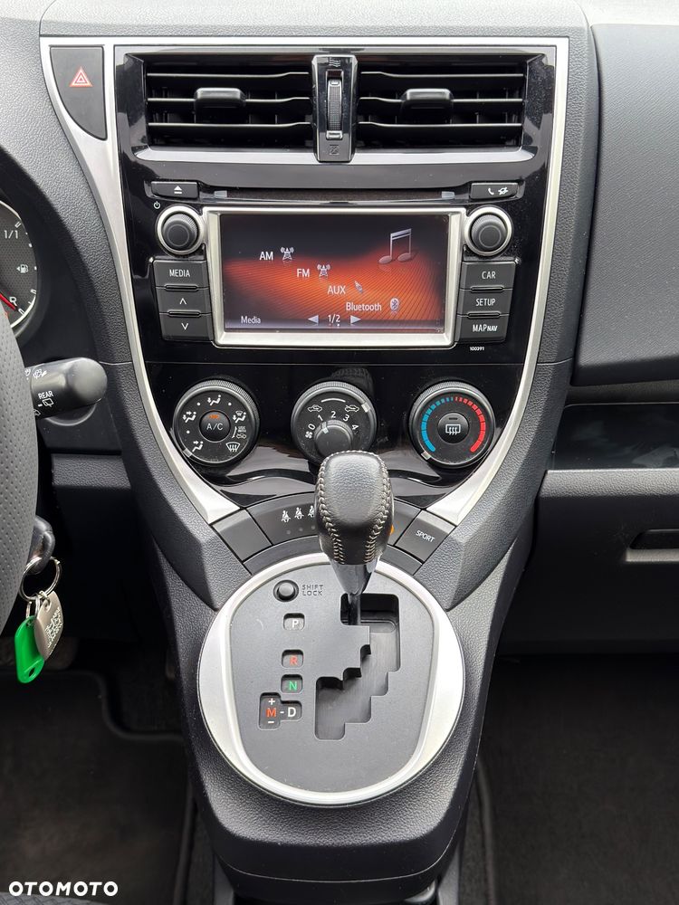 Toyota Verso S 1.33 Premium MS - 11