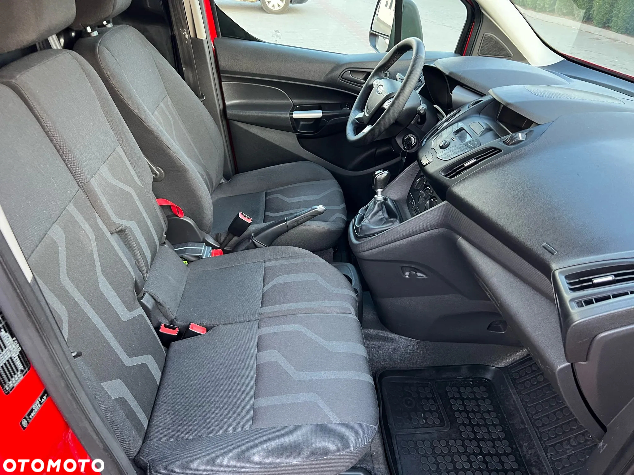 Ford Transit Connect - 14
