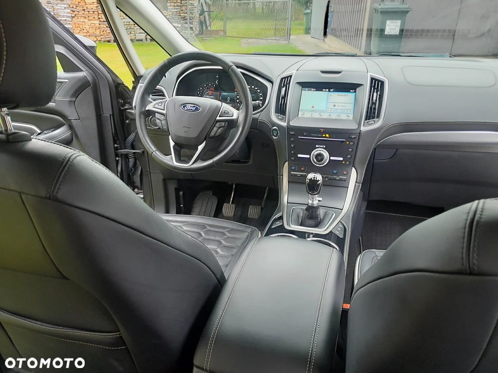 Ford S-Max 2.0 TDCi Vignale - 25