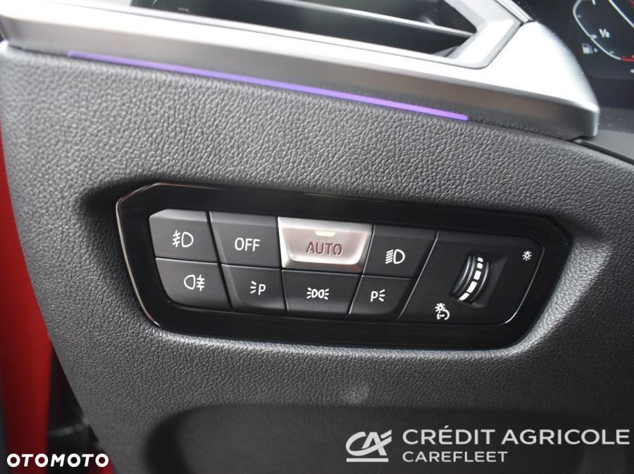 BMW Seria 3 330i xDrive Sport Line - 25