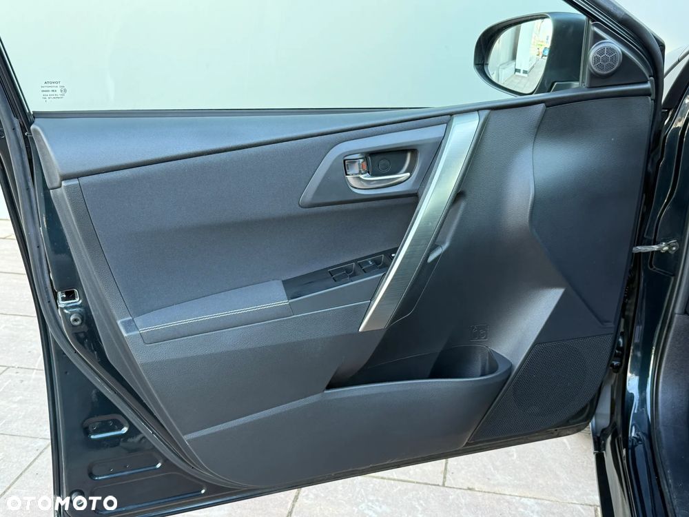 Toyota Auris 1.6 Life+ - 10