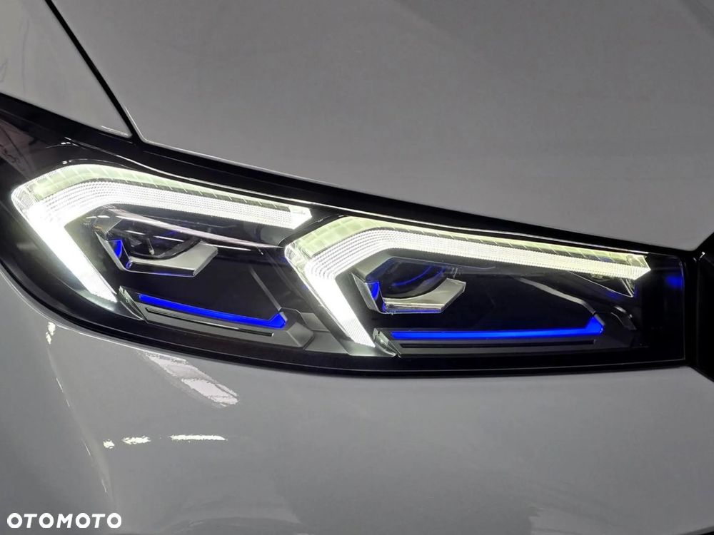 BMW Seria 3 M340i xDrive mHEV sport - 9