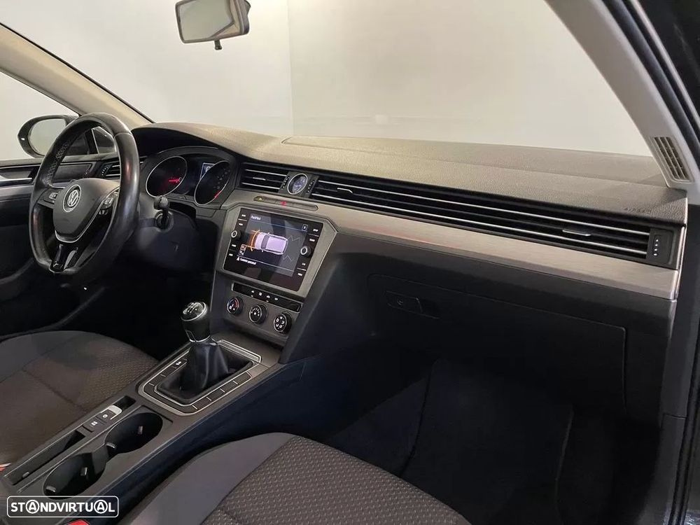VW Passat Variant 1.6 TDI (BlueMotion ) Comfortline - 16