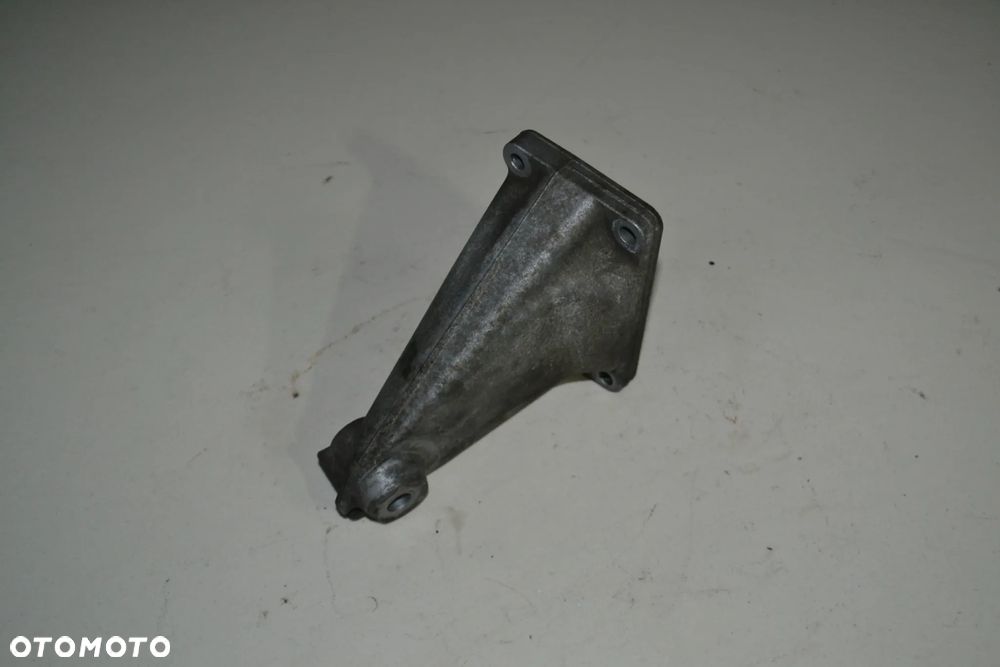 MERCEDES W203 W209 ŁAPA MOCOWANIE WSPORNIK SILNIKA 1122232104 - 1
