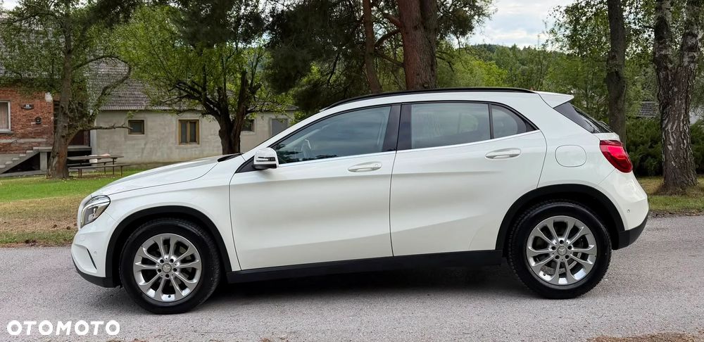 Mercedes-Benz GLA 200 7G-DCT Style - 12