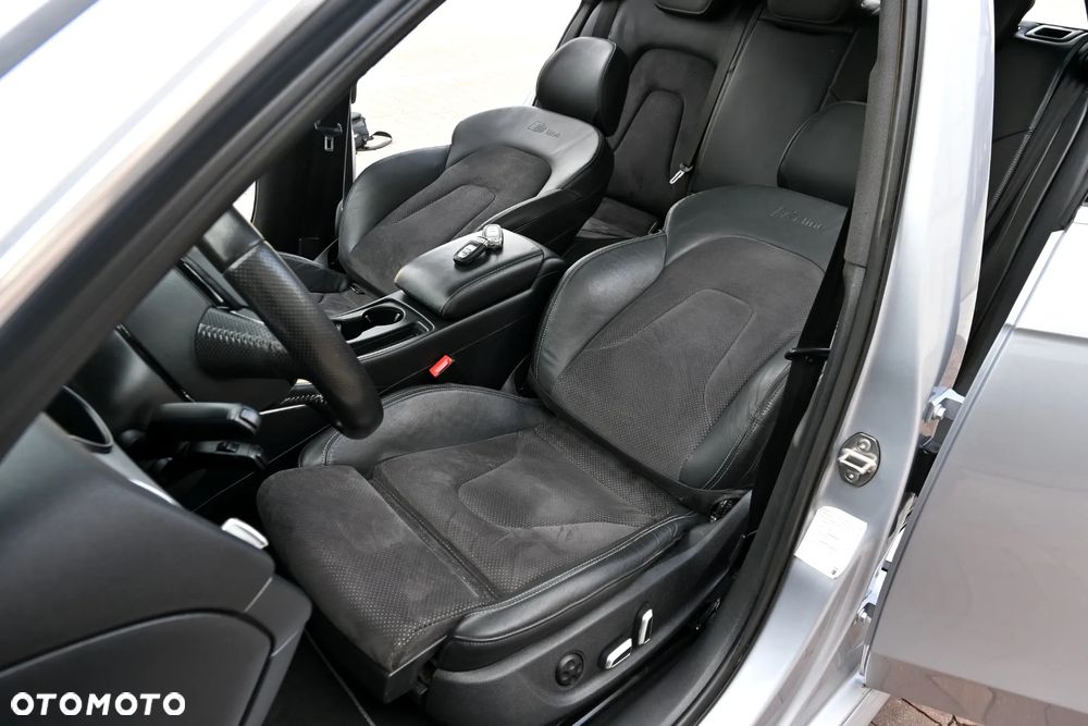 Audi A4 Avant 2.0 TDI Quattro Line S tronic - 27