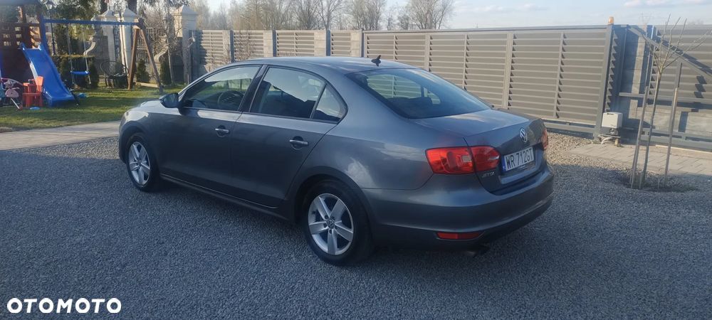Volkswagen Jetta 1.4 TSI Comfortline - 10