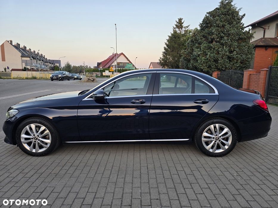 Mercedes-Benz Klasa C 220 d 9G-TRONIC - 2