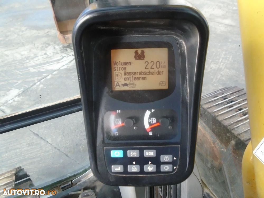 New Holland E235B SR-2 - 15