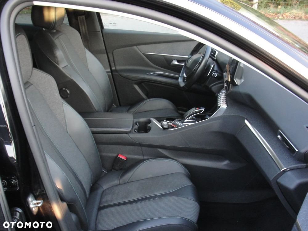 Peugeot 3008 Hybrid 225 e-EAT8 Allure - 7