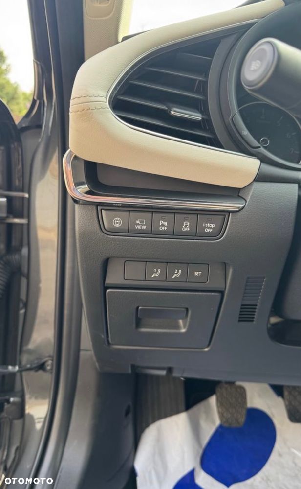 Mazda 3 SKYACTIV-X 2.0 M-Hybrid SELECTION - 12