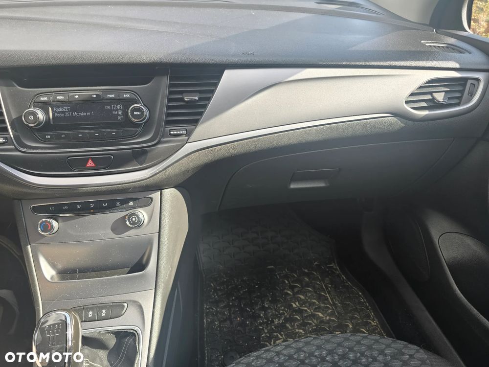 Opel Astra 2015 photo 2