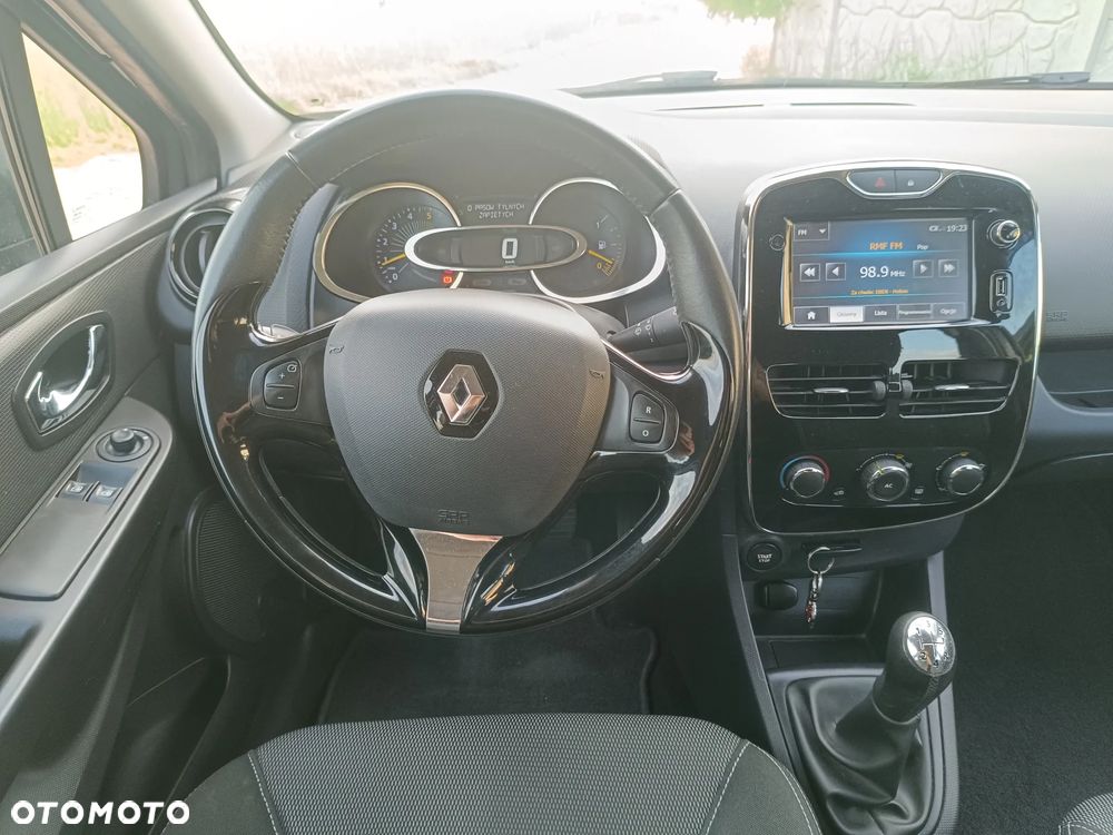 Renault Clio - 36