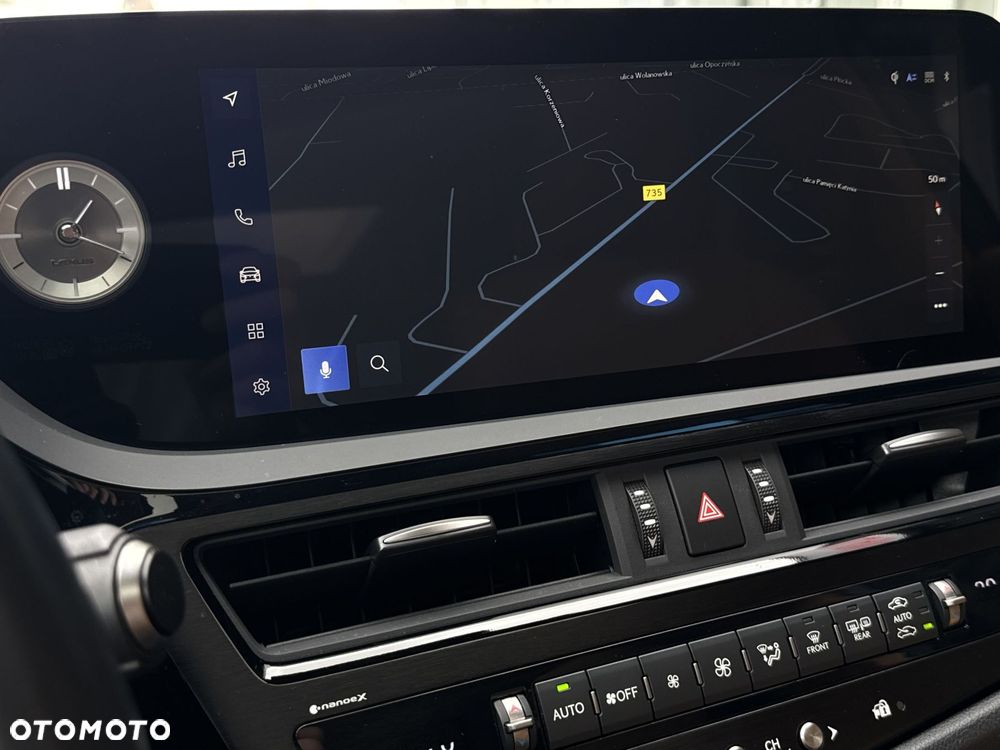 Lexus ES 300h Business Edition - 22