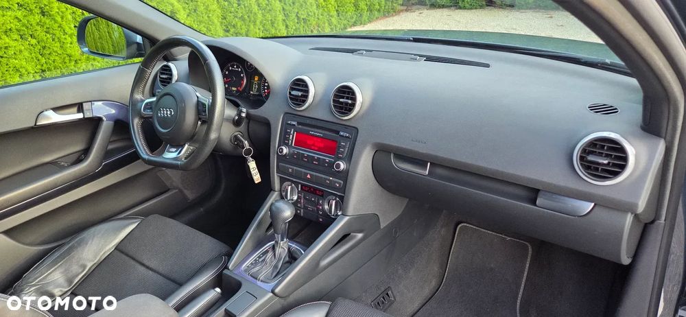 Audi A3 ver-1-4-tfsi-s-tronic-s-line-sportpaket - 36