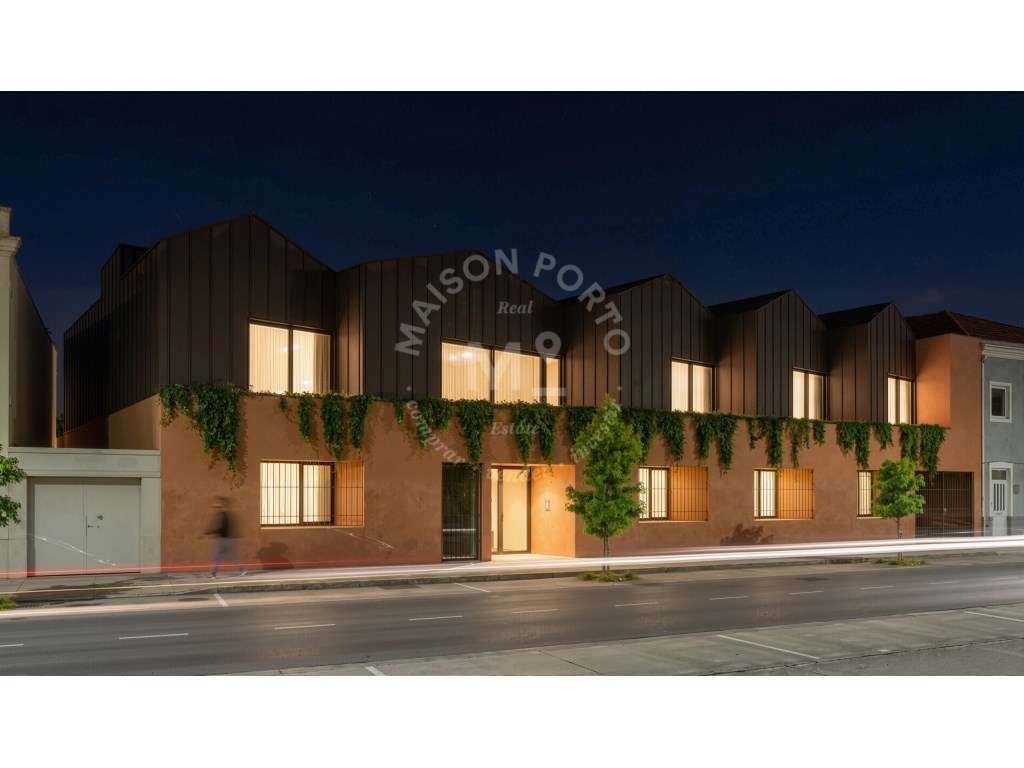 Apartamento T0 com Pátio, Lugar de Estacionamento e Arrumos, próxim... - Grande imagem: 3/11