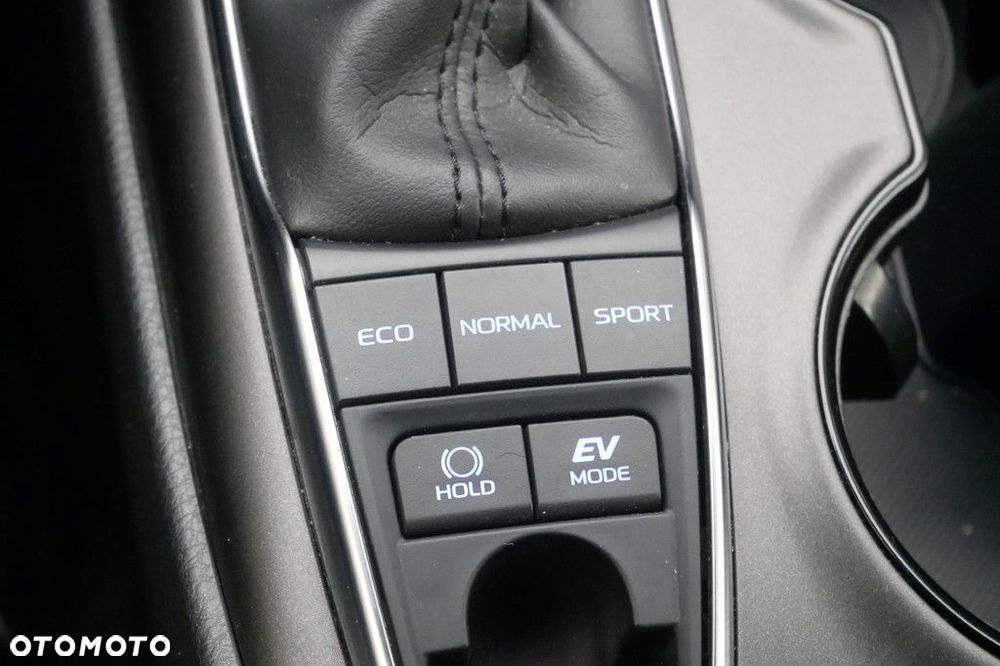 Toyota Camry 2.5 Hybrid Comfort CVT - 20