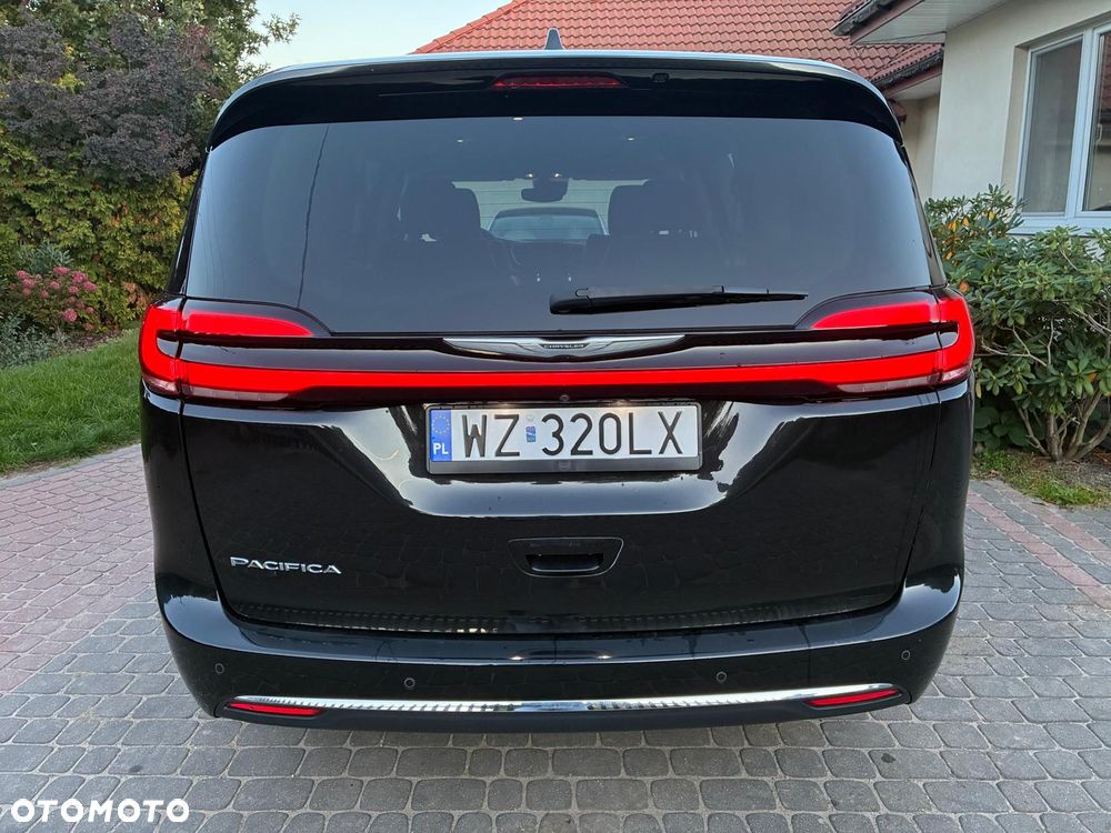 Chrysler Pacifica - 17