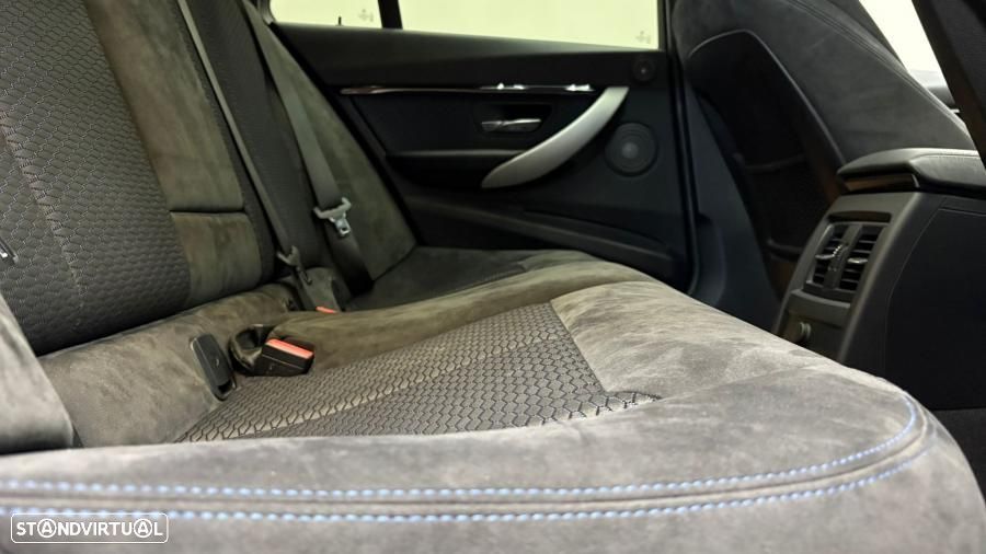 BMW 320 d Touring xDrive Aut. M Sport - 45